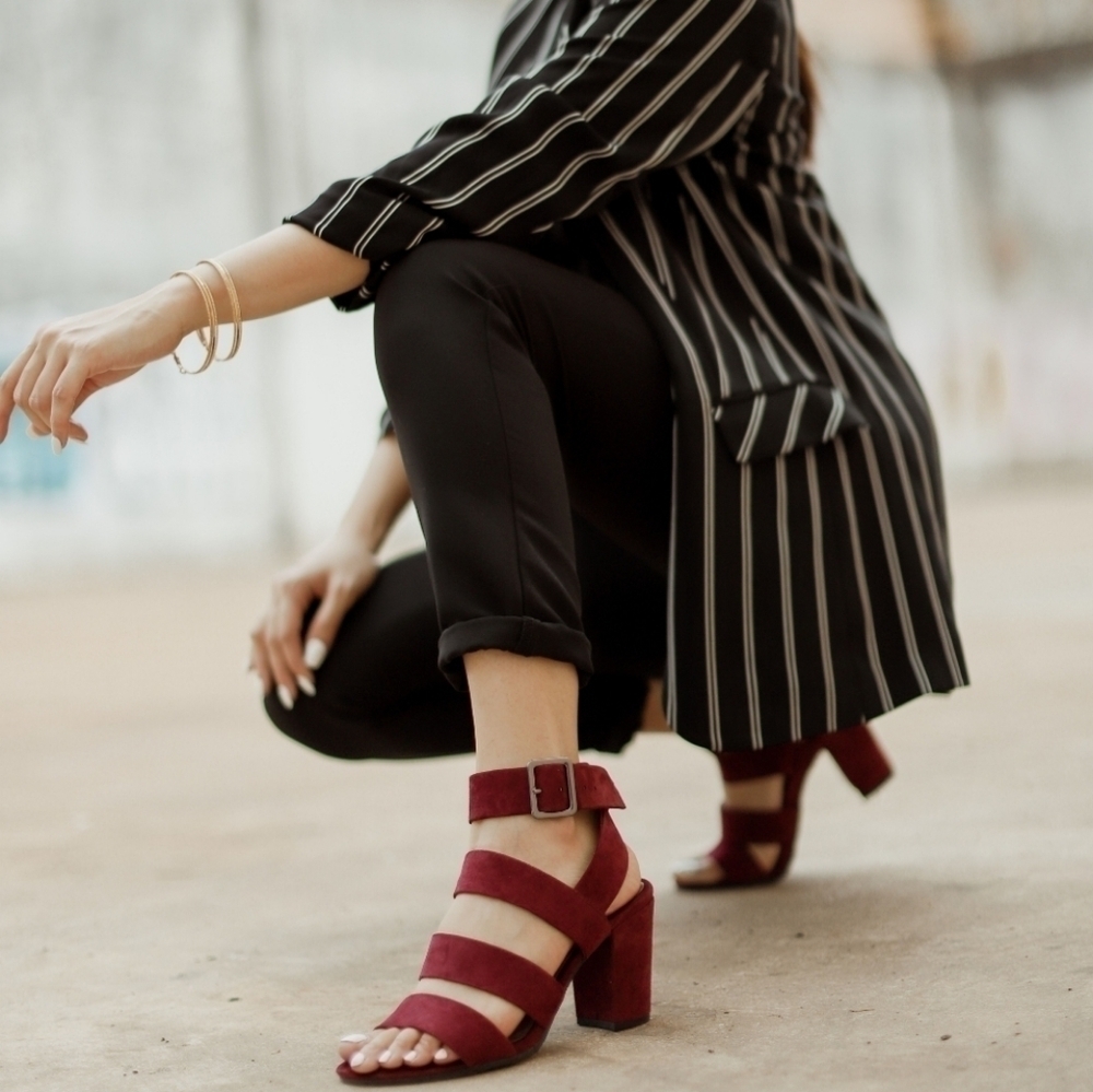 Vionic Black Suede Strappy Stacked Block Heel Blaire Sandals Heels New 6 6.5 - Picture 10 of 15
